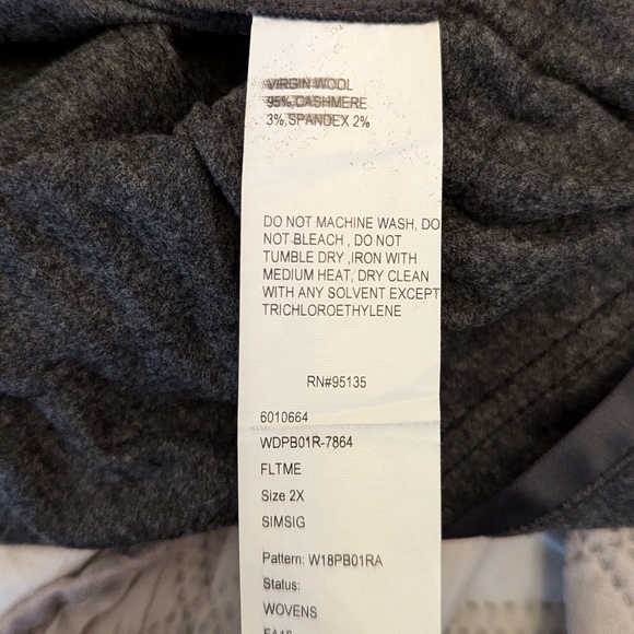 Lafayette 148 - Picture 5 of 5